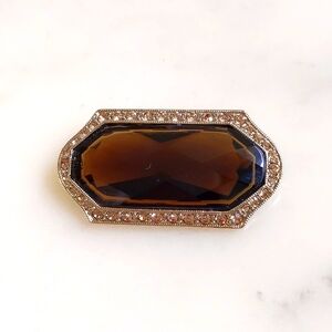 NWOT. Vintage Monet Brown Brooch with Gold Tone and Yellow Rhinestones.